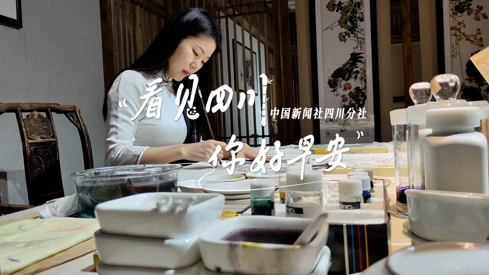 被誉为开往春天的嘉阳蒸汽小火车穿行在