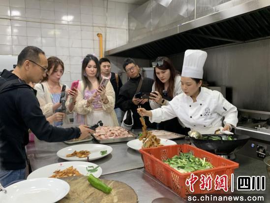 台青自媒体人