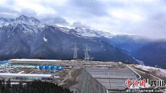 正抢抓晴好天气推进建设