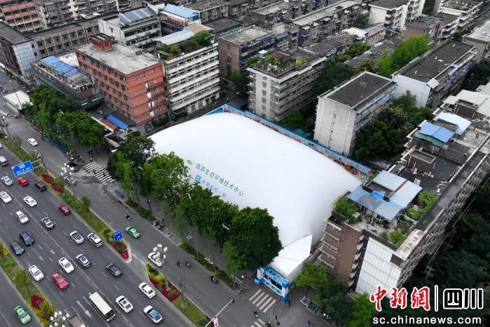 建设中采用了基坑气膜施工新技术