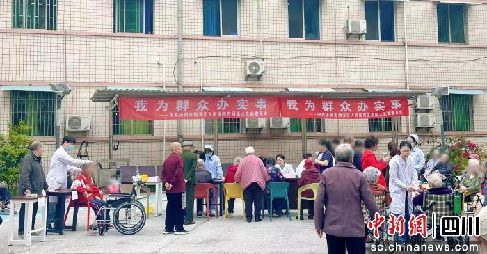 将优质健康服务送到老人“床边”