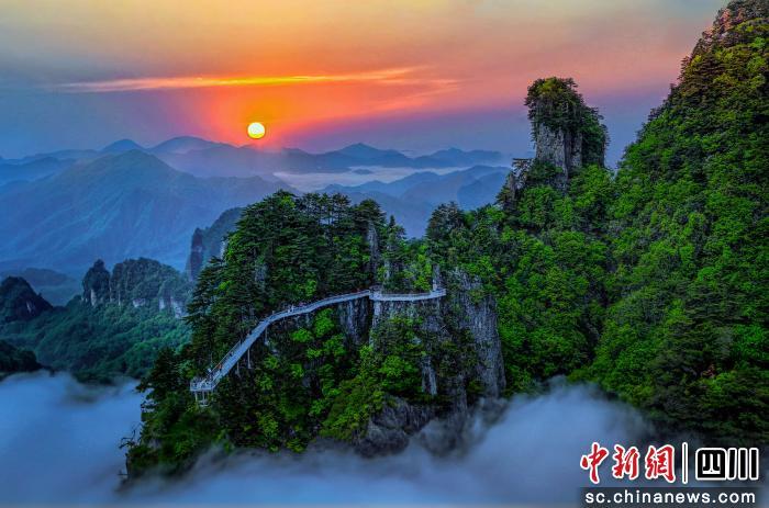 贯穿桃园社区的彭家驿民俗文化村