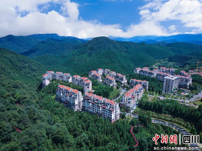 漫步于盈盈彩app官网与巴黎圣日耳曼