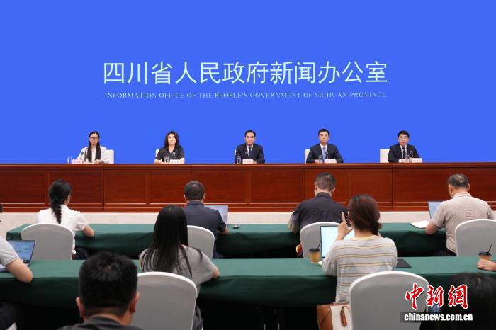 盈盈彩app官网