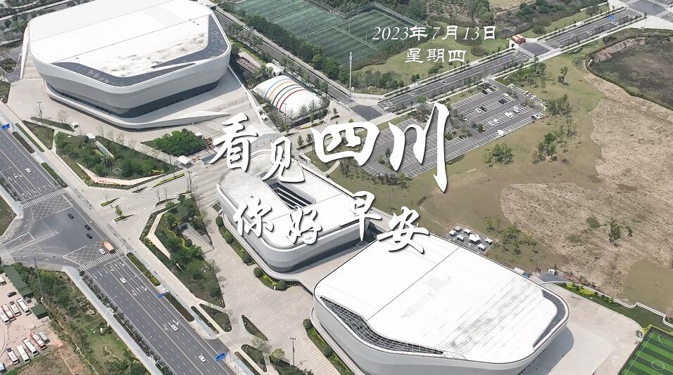 青石板路与古宅院落尽显温润春意