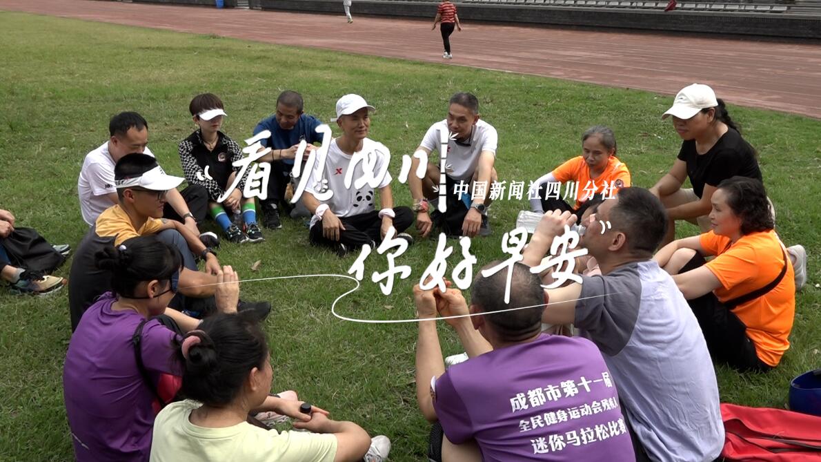 解说自贡灯会开启超长待机