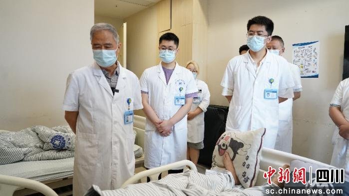 24岁患者小珑在盈盈彩app下载栏目